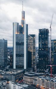 Leiebil & bilutleie i Frankfurt am Main