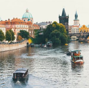 Billig bilutleie & leiebil i Tsjekkia