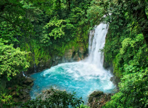 Billig bilutleie & leiebil i Costa Rica