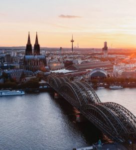 Bilutleie & leiebil Köln-Bonn lufthavn